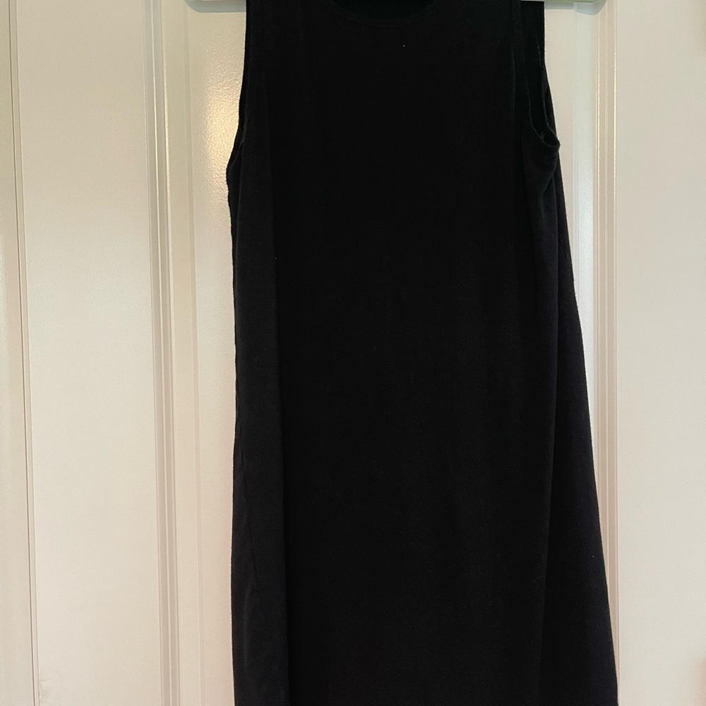 Elegant Black Sleeveless Dress